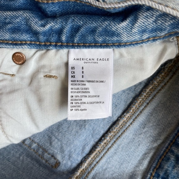 American Eagle High Waisted Denim Mom Shorts | sz 8 - Picture 2 of 7